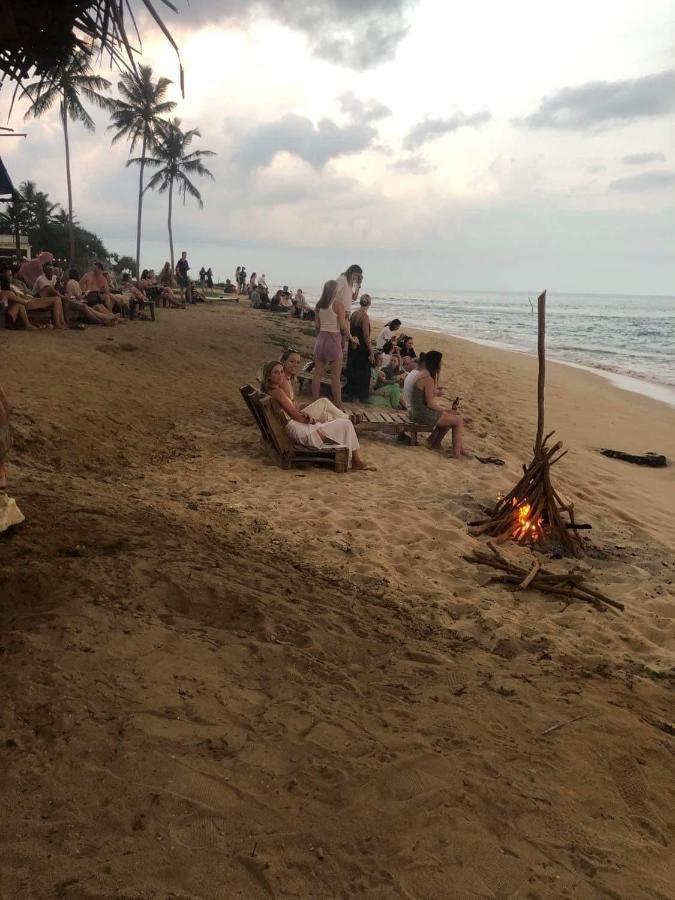 Готель Sundance Surf Coconut Point Велігама Екстер'єр фото